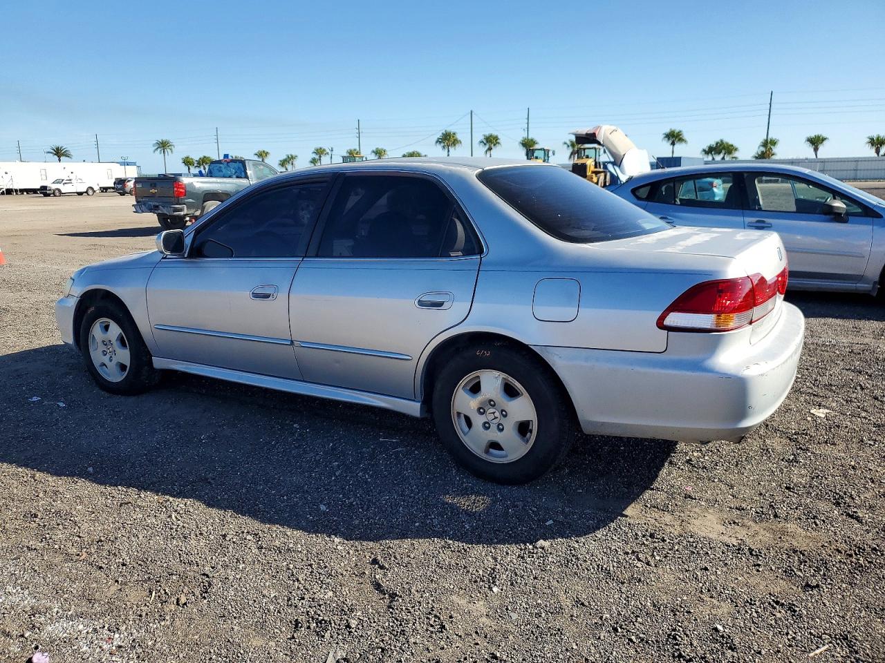 2002 HONDA ACCORD EX photo 2