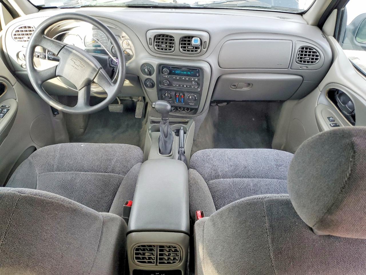 2004 CHEVROLET TRAILBLAZER LS photo 8