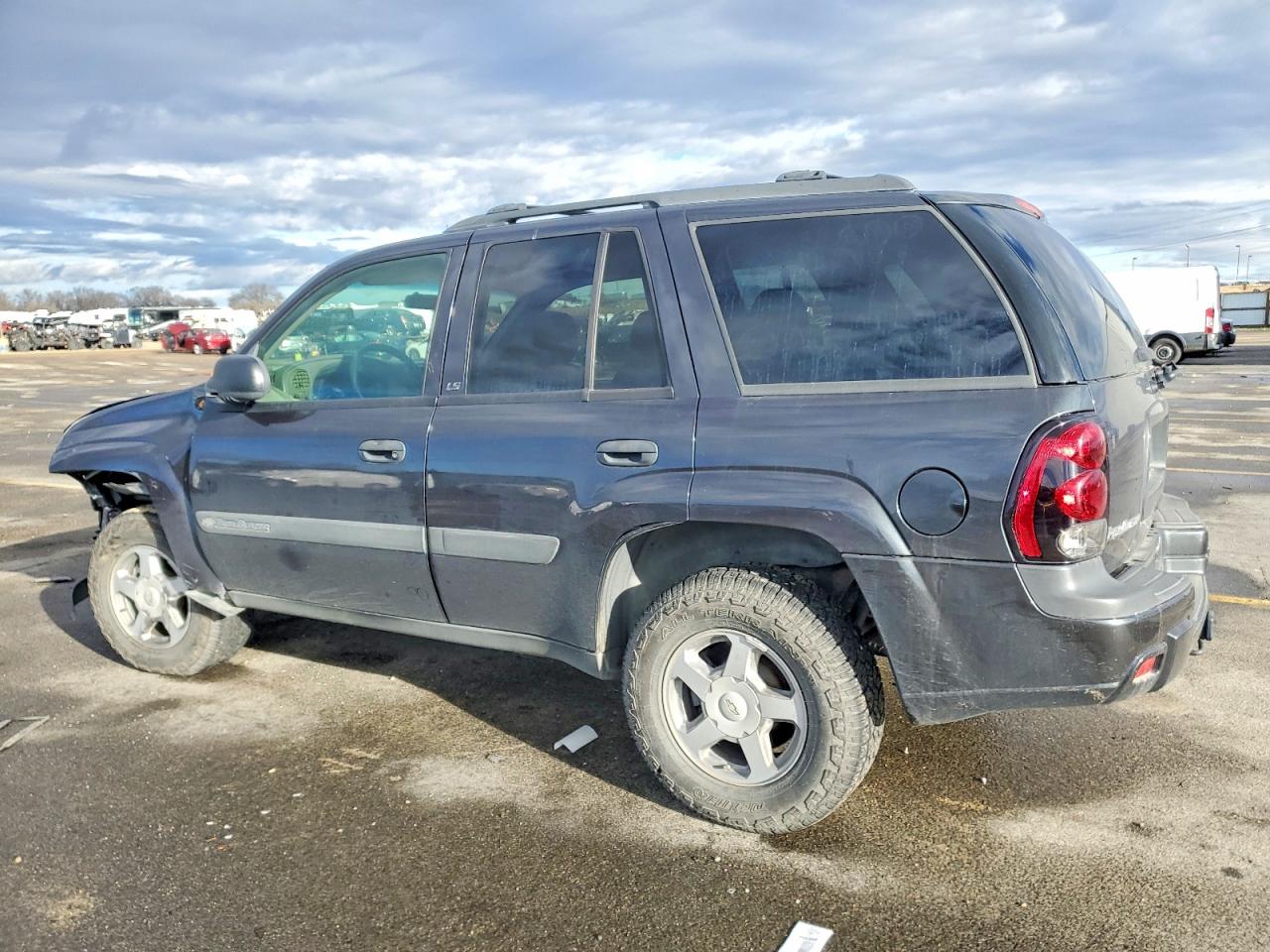 2004 CHEVROLET TRAILBLAZER LS photo 2