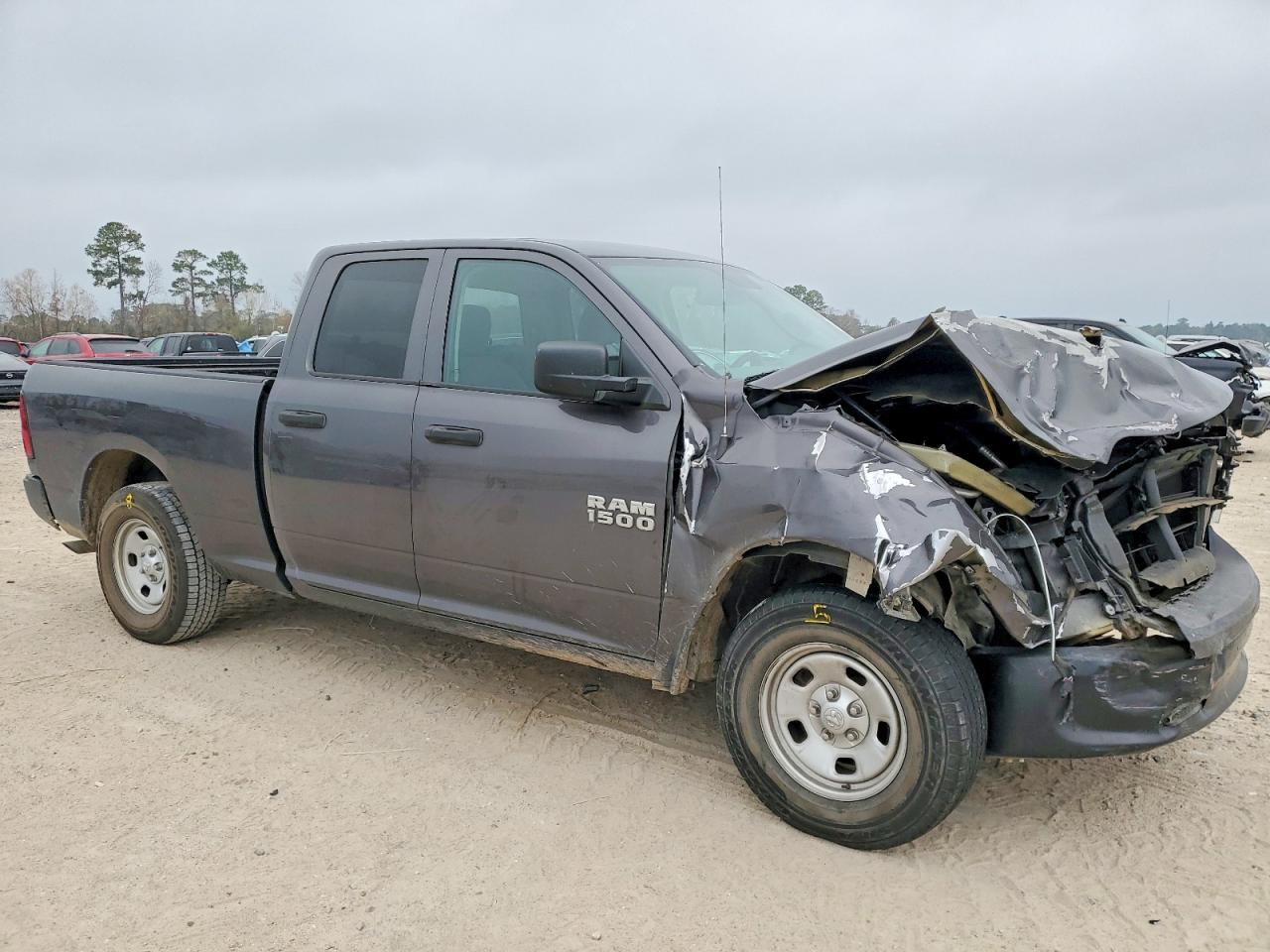 2016 RAM 1500 ST photo 4