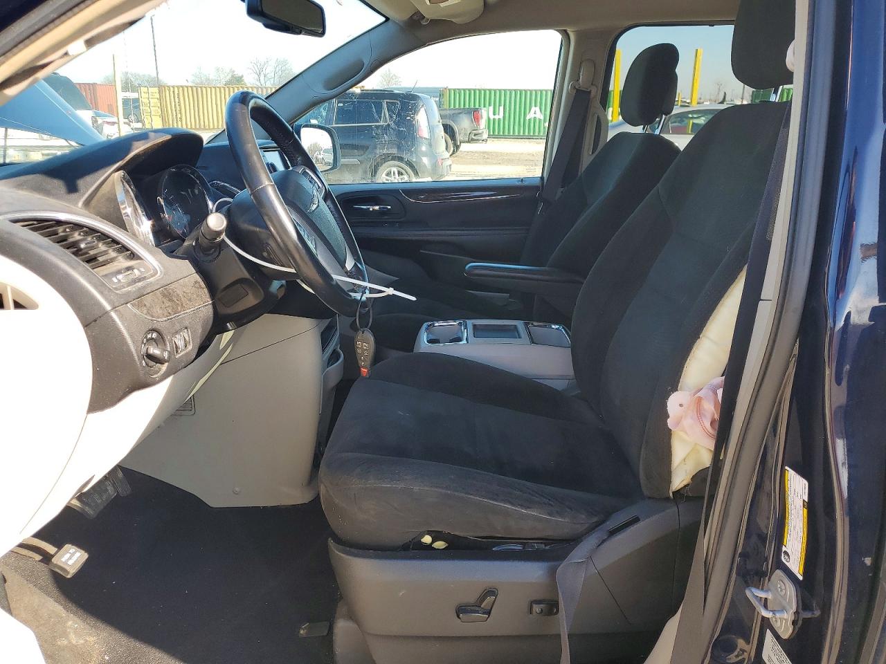 2015 CHRYSLER TOWN & COUNTRY TOURING photo 7