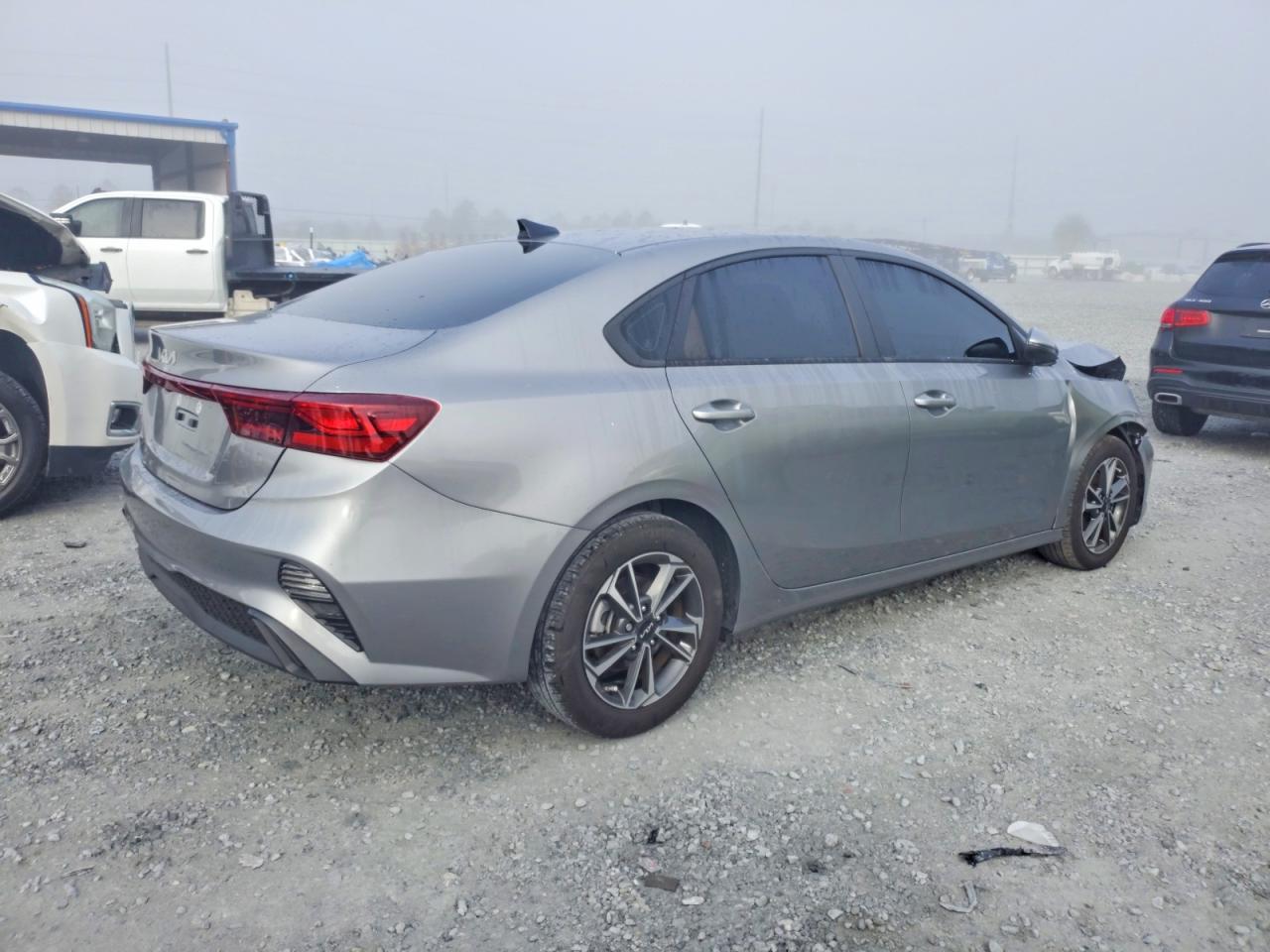 2024 KIA FORTE LX photo 3