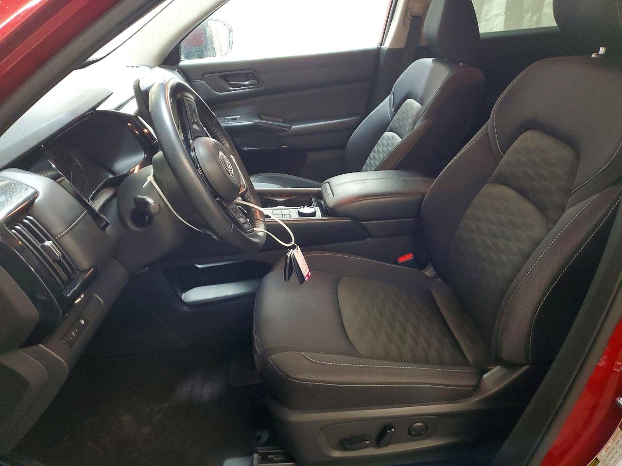2023 NISSAN PATHFINDER SV photo 13