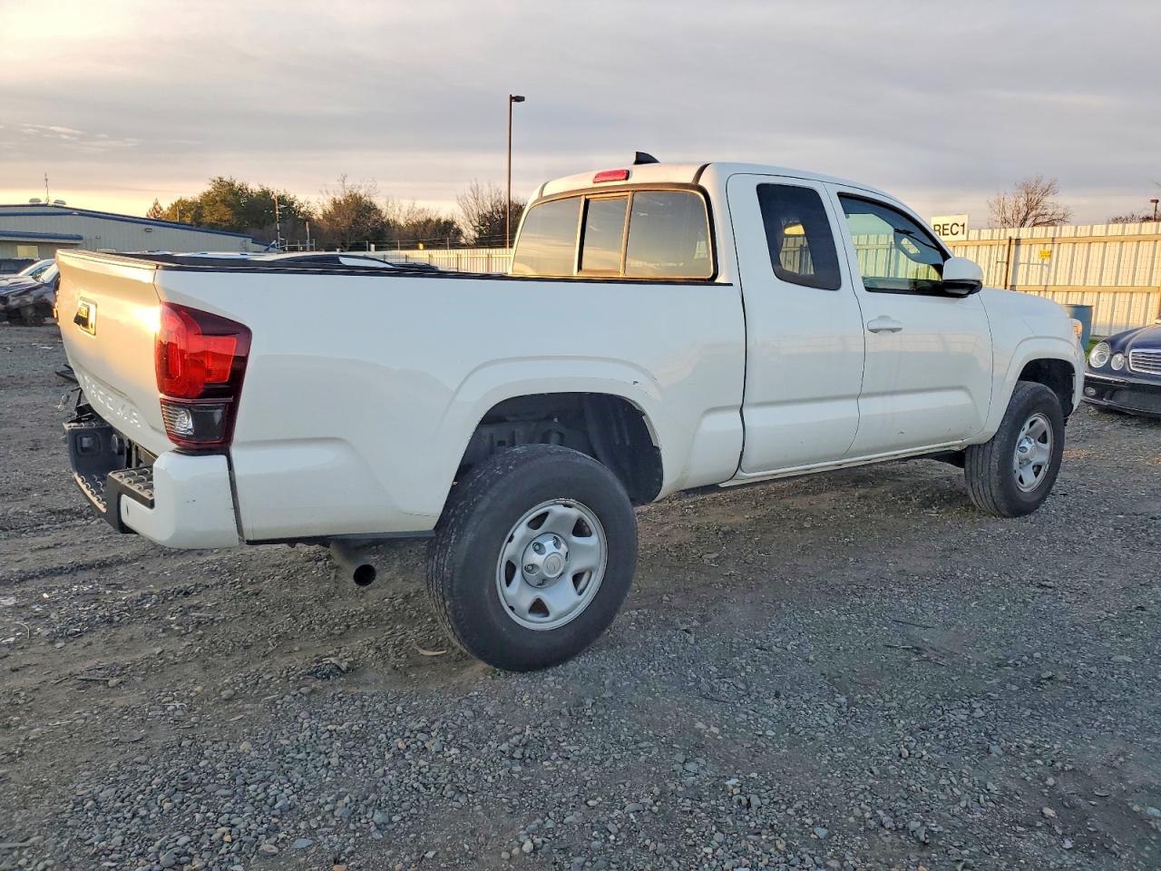 2022 TOYOTA TACOMA ACCESS CAB photo 3