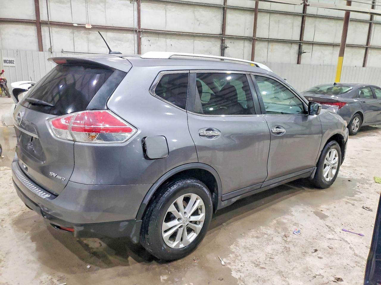 2016 NISSAN ROGUE SV photo 3