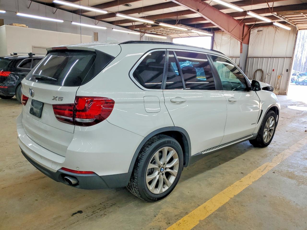 2016 BMW X5 SDRIVE35I photo 3