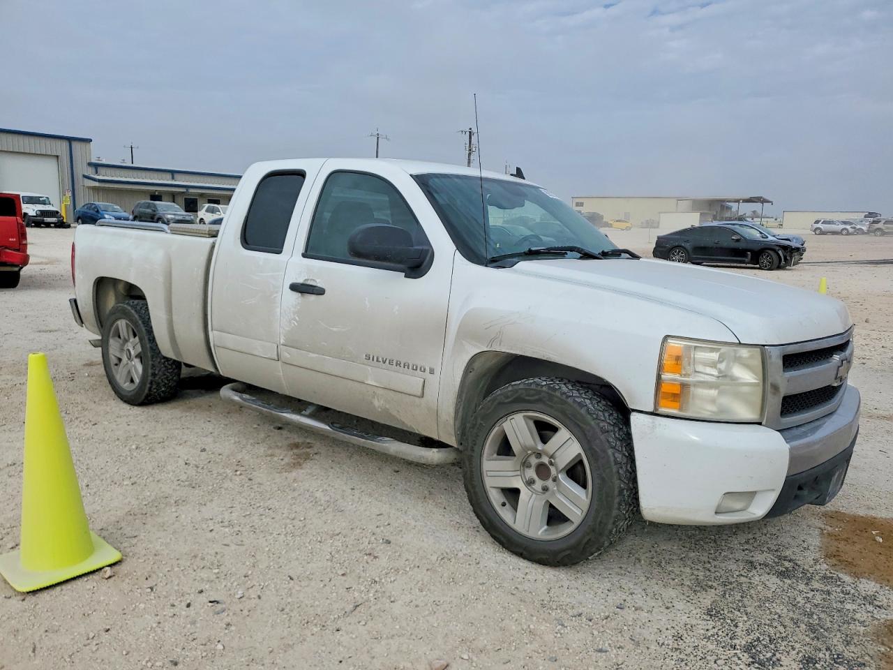 2007 CHEVROLET SILVERADO C1500 photo 4