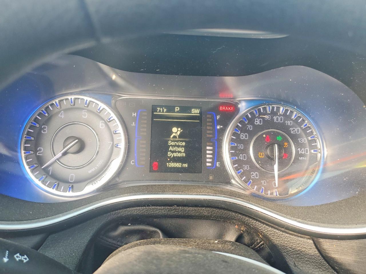 2016 CHRYSLER 200 LIMITED photo 9