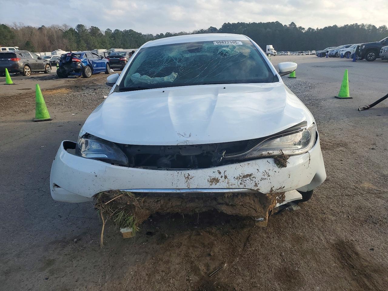 2016 CHRYSLER 200 LIMITED photo 5