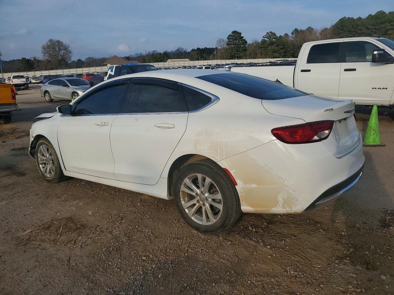 2016 CHRYSLER 200 LIMITED photo 2