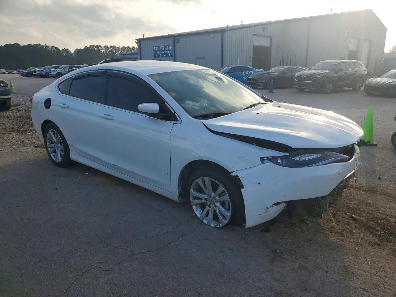 2016 CHRYSLER 200 LIMITED photo 4