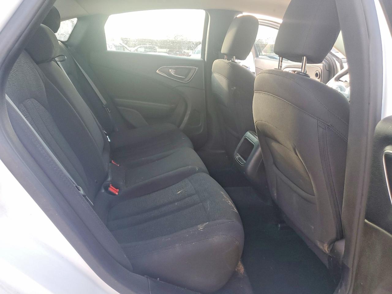 2016 CHRYSLER 200 LIMITED photo 10