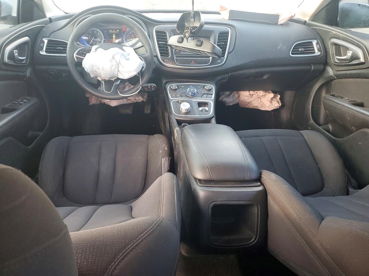2016 CHRYSLER 200 LIMITED photo 8
