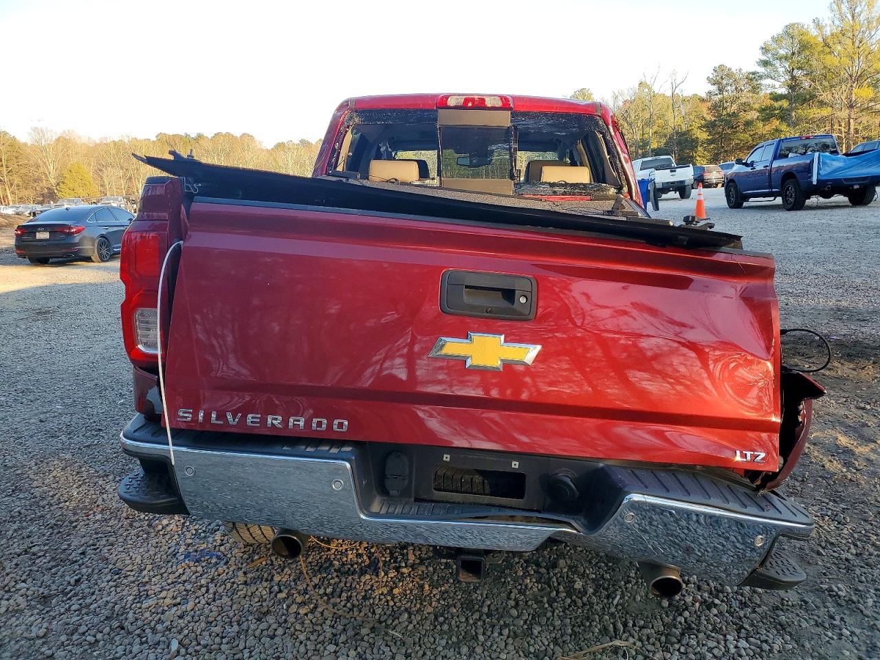 2018 CHEVROLET SILVERADO C1500 LTZ photo 6