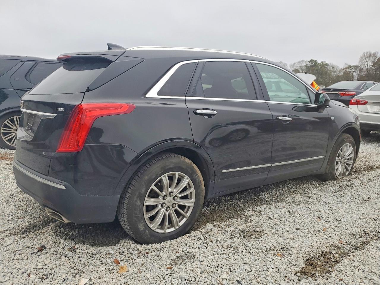 2017 CADILLAC XT5 photo 7