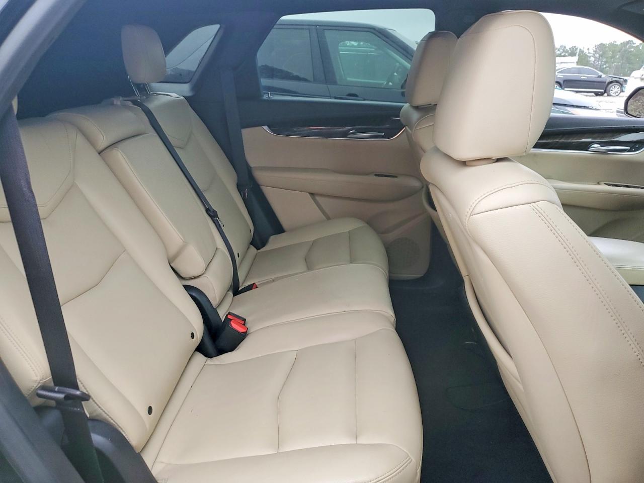 2017 CADILLAC XT5 photo 31