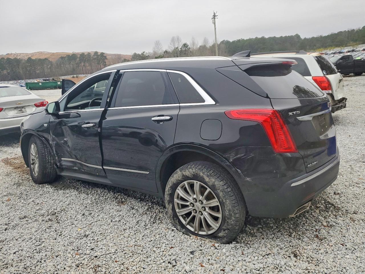 2017 CADILLAC XT5 photo 4