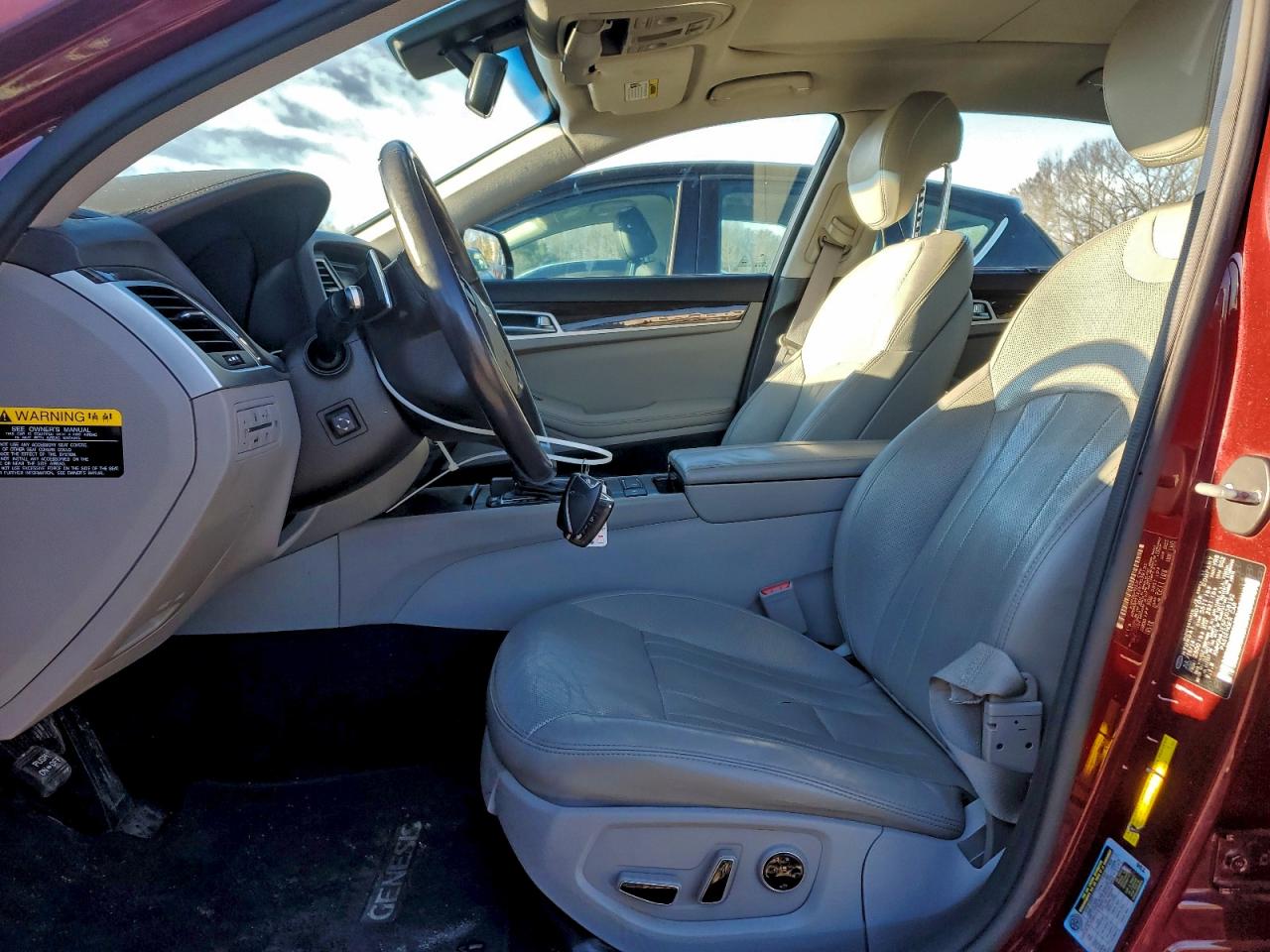 2015 HYUNDAI GENESIS 3.8L photo 7