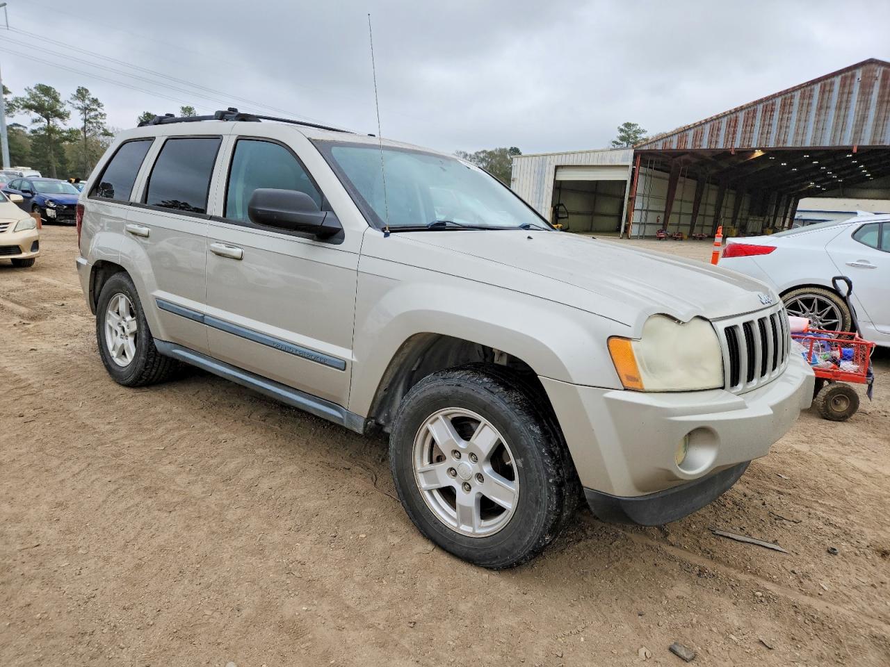 2007 JEEP GRAND CHEROKEE LAREDO photo 4