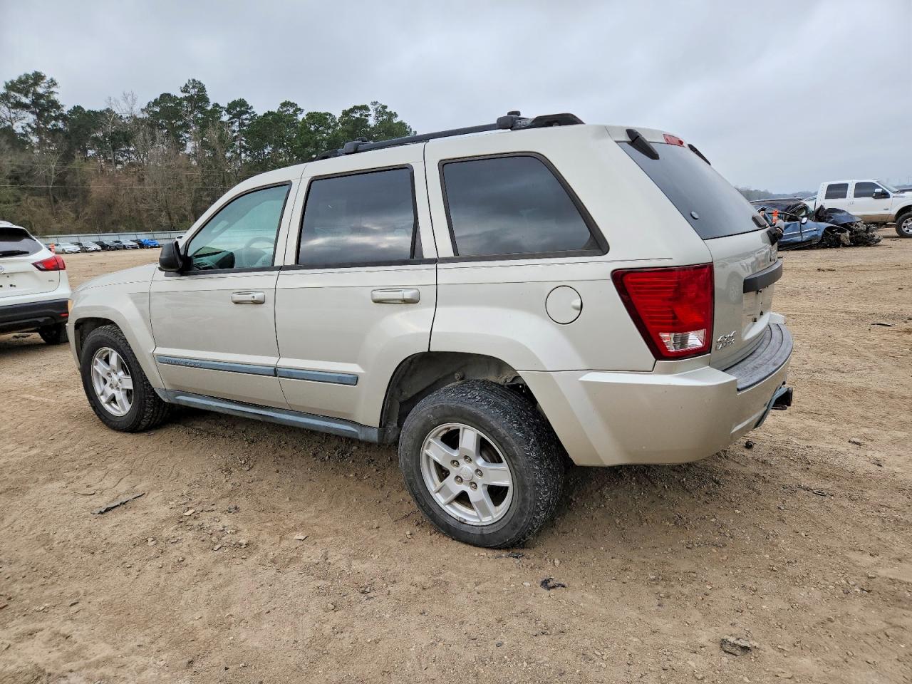 2007 JEEP GRAND CHEROKEE LAREDO photo 2