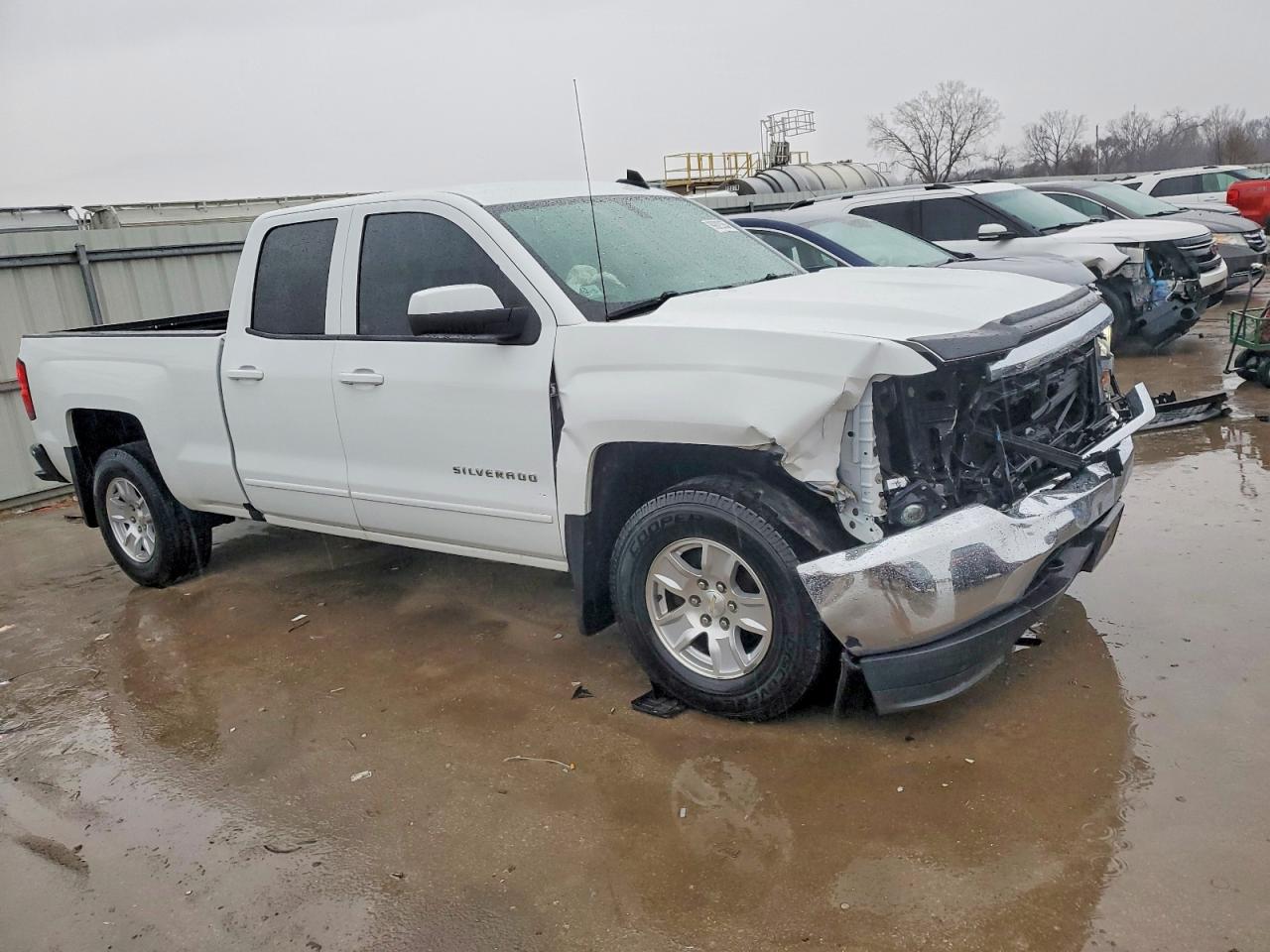 2017 CHEVROLET SILVERADO C1500 LT photo 4