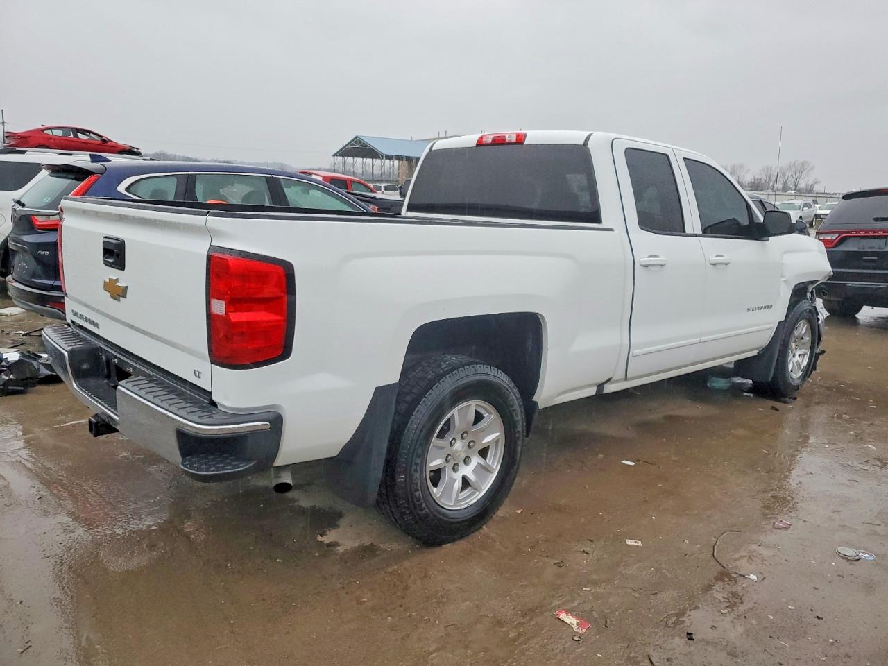 2017 CHEVROLET SILVERADO C1500 LT photo 3