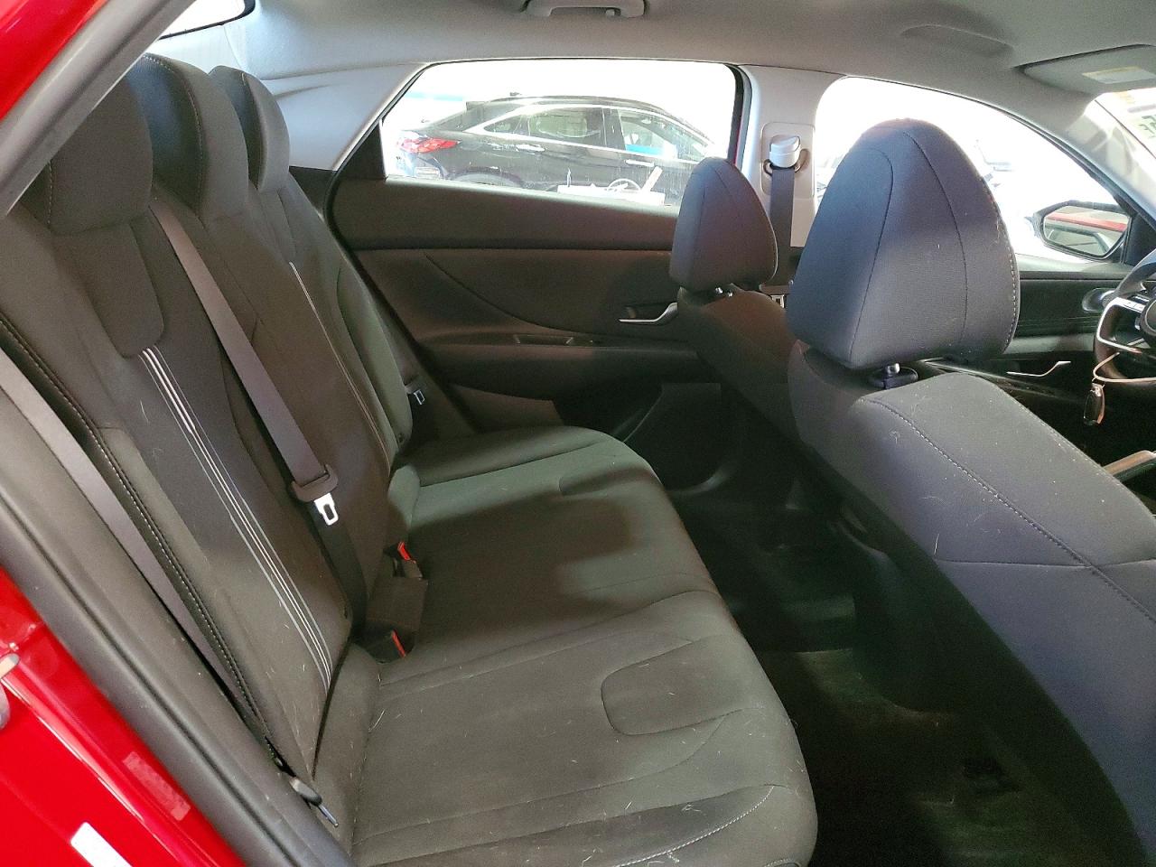 2022 HYUNDAI ELANTRA SEL photo 10