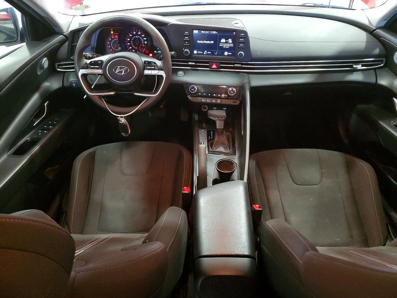 2022 HYUNDAI ELANTRA SEL photo 8