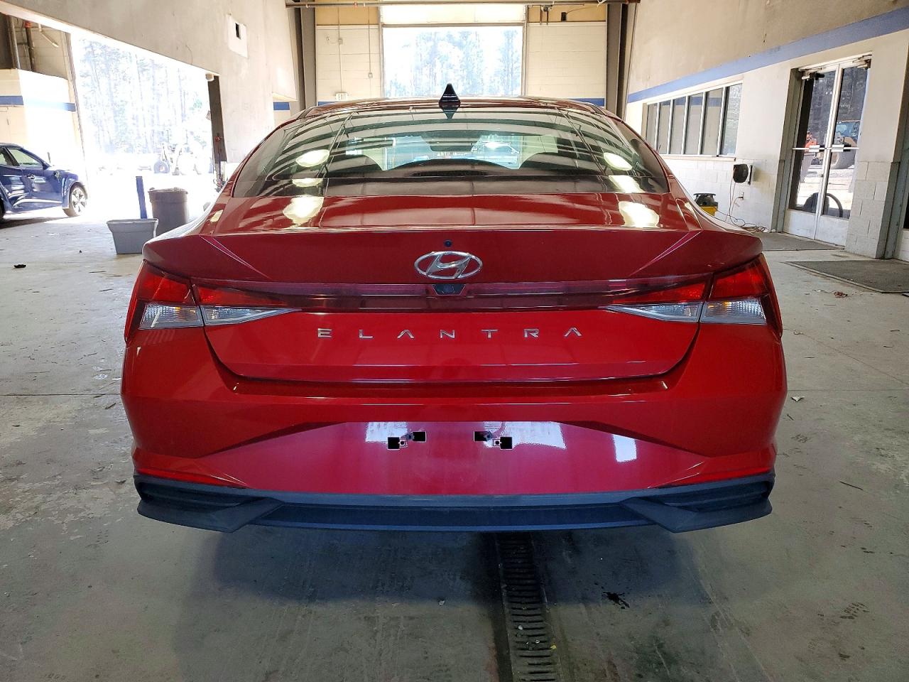 2022 HYUNDAI ELANTRA SEL photo 6