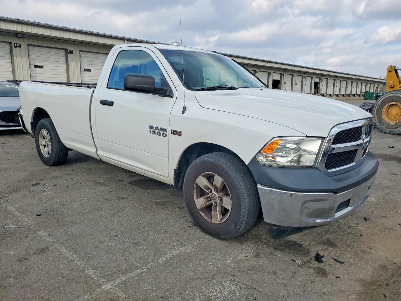 2016 RAM 1500 ST photo 4