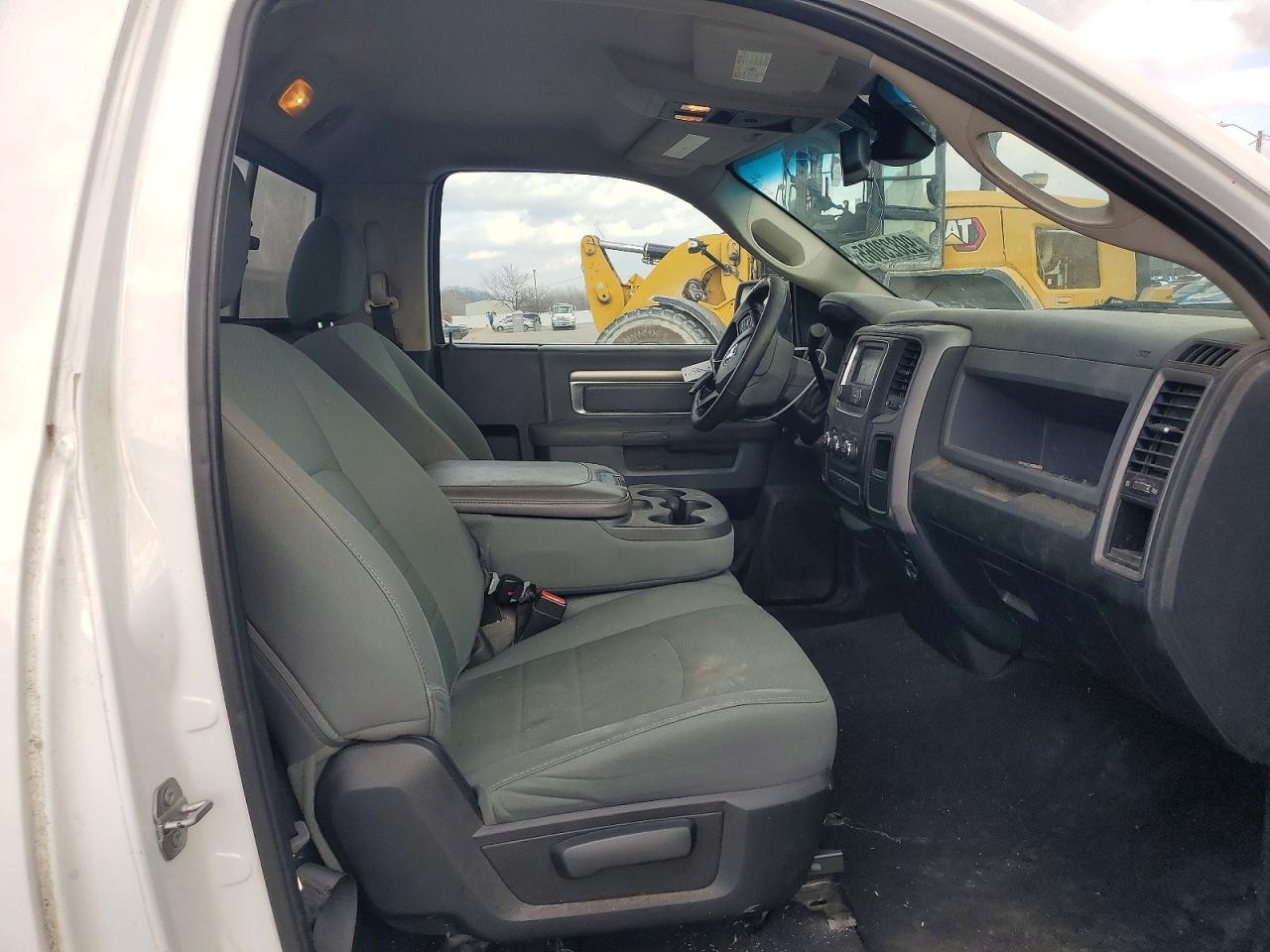 2016 RAM 1500 ST photo 10
