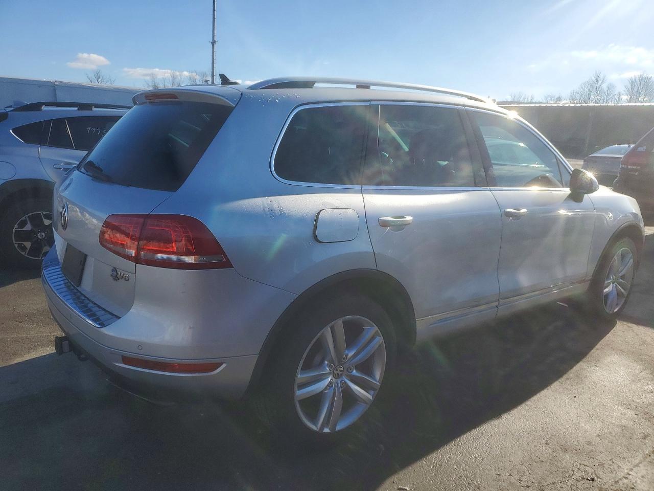2014 VOLKSWAGEN TOUAREG V6 photo 5