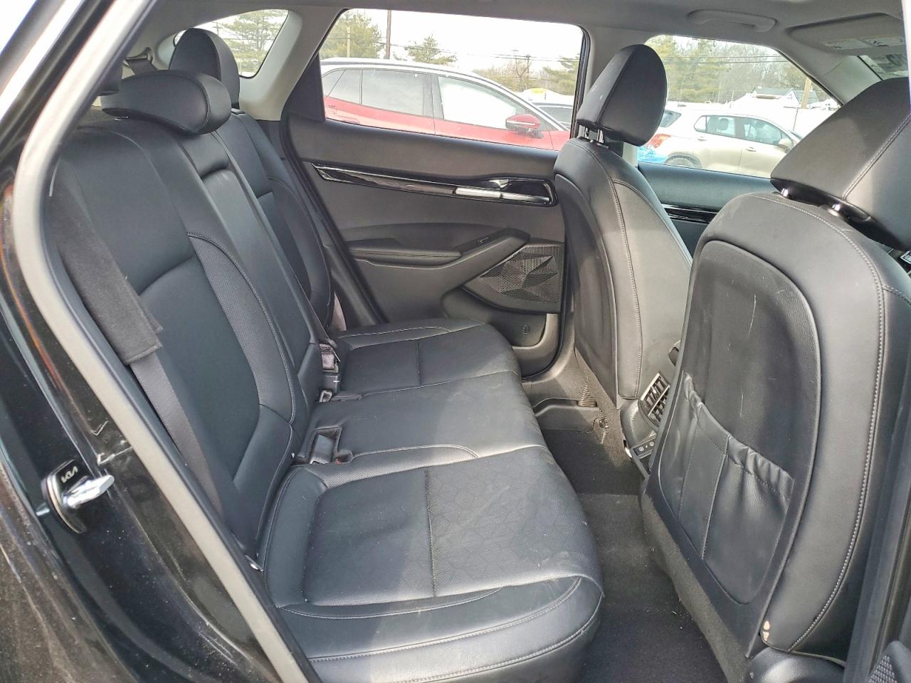 2025 KIA SELTOS EX photo 21