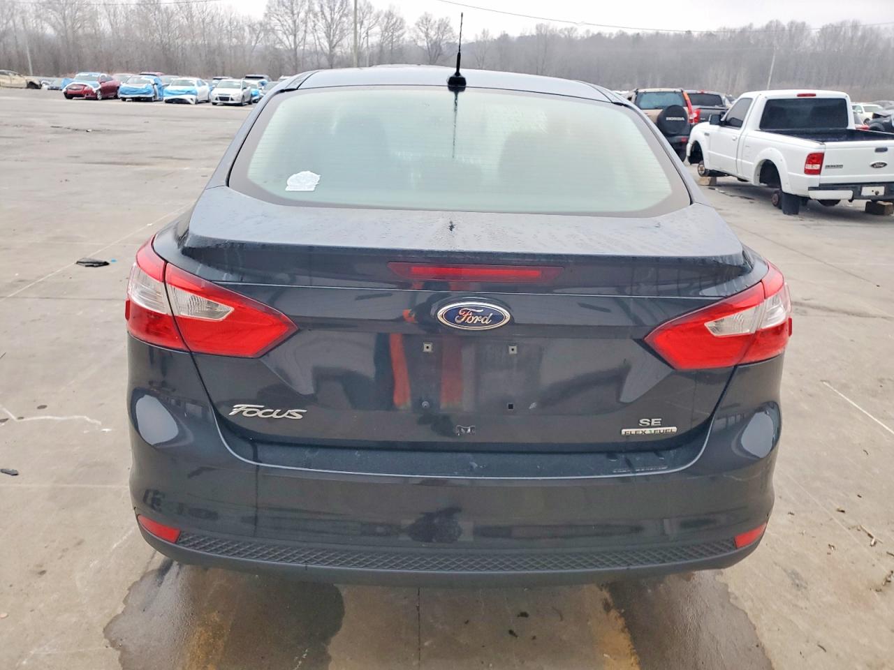 2014 FORD FOCUS SE photo 6