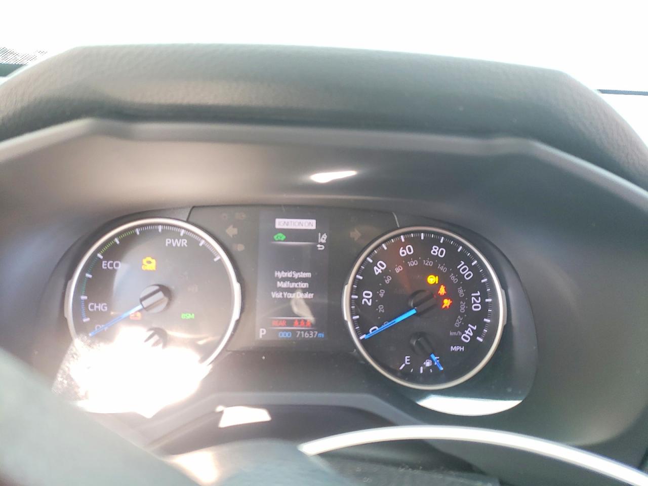 2019 TOYOTA RAV4 XLE photo 9