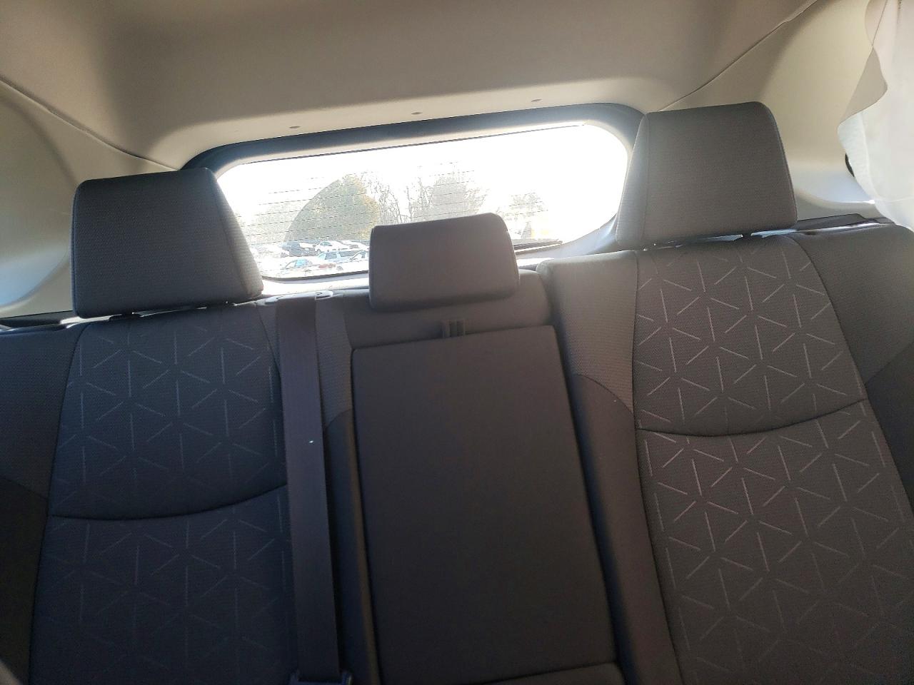 2019 TOYOTA RAV4 XLE photo 10