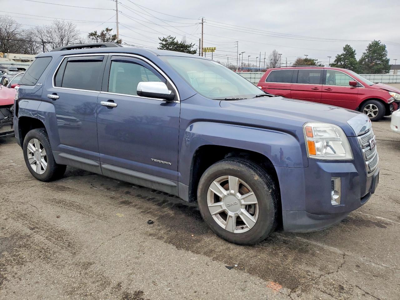 2013 GMC TERRAIN SLE photo 10