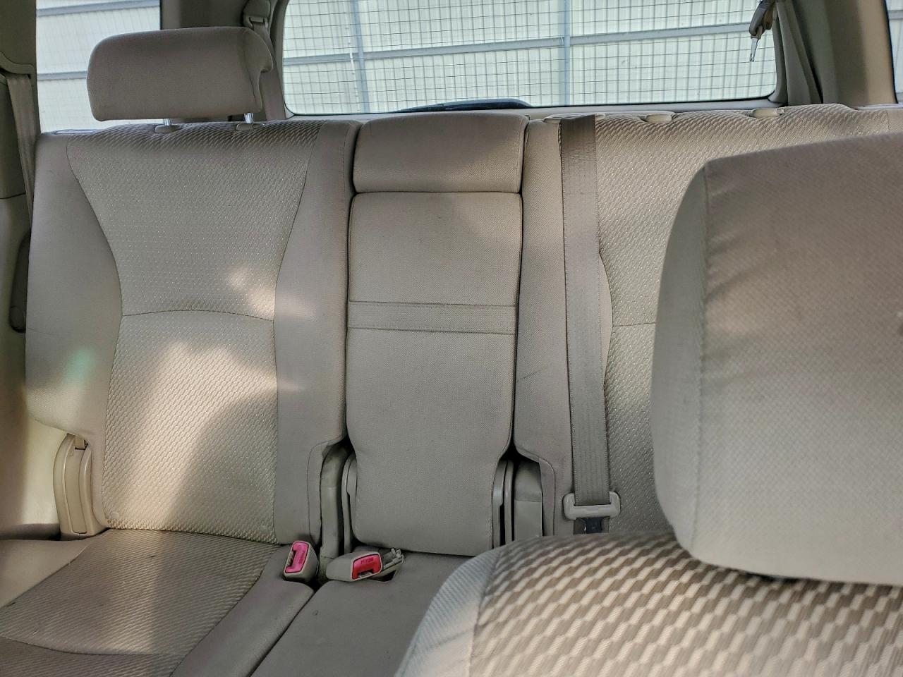 2005 TOYOTA HIGHLANDER LIMITED photo 10