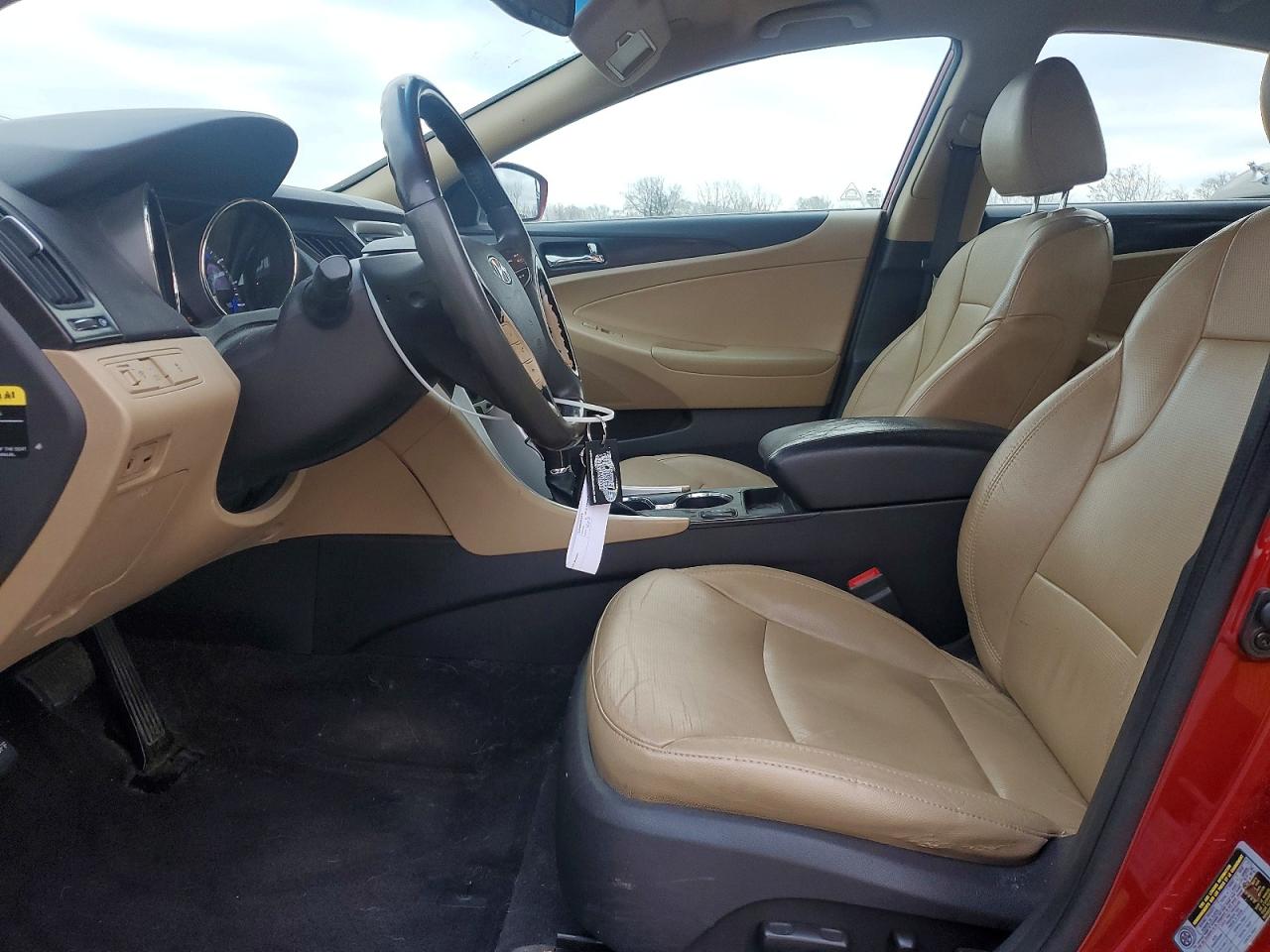 2013 HYUNDAI SONATA SE photo 13