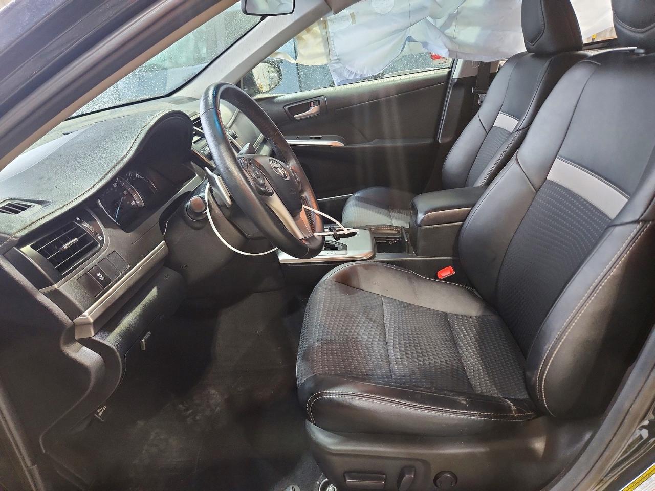 2013 TOYOTA CAMRY L photo 19