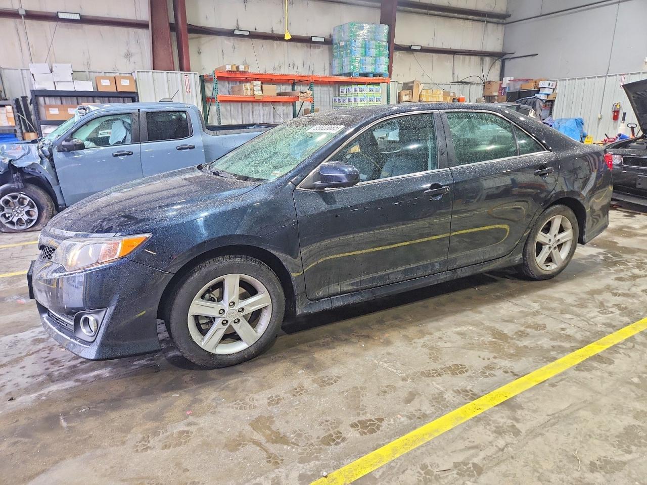 2013 TOYOTA CAMRY