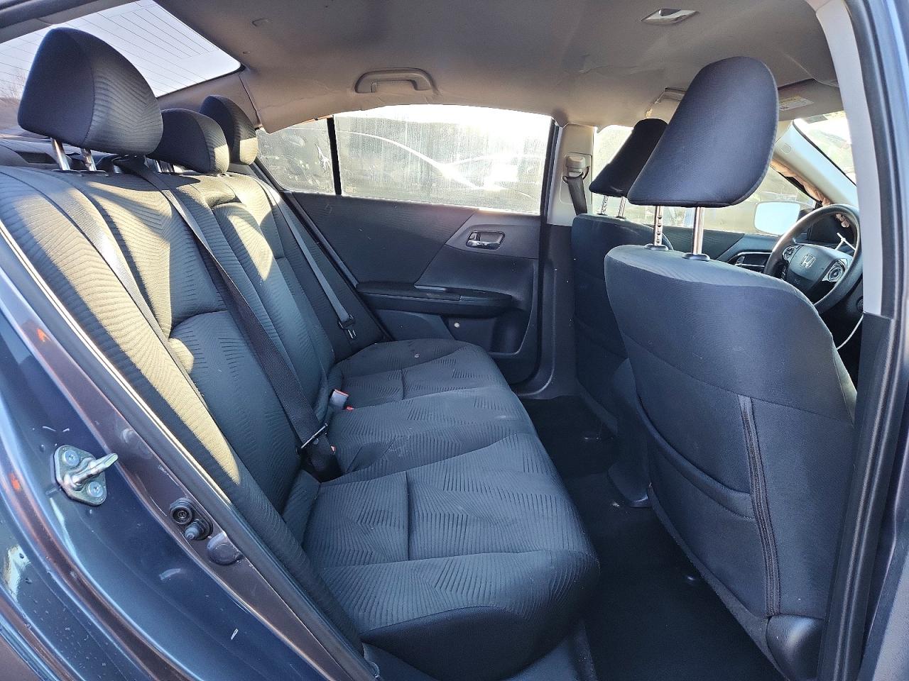 2017 HONDA ACCORD LX photo 10