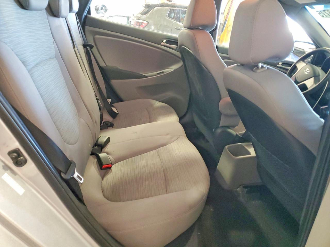 2016 HYUNDAI ACCENT SE photo 10