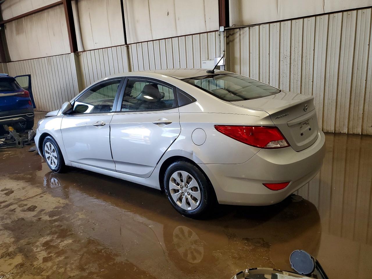 2016 HYUNDAI ACCENT SE photo 2