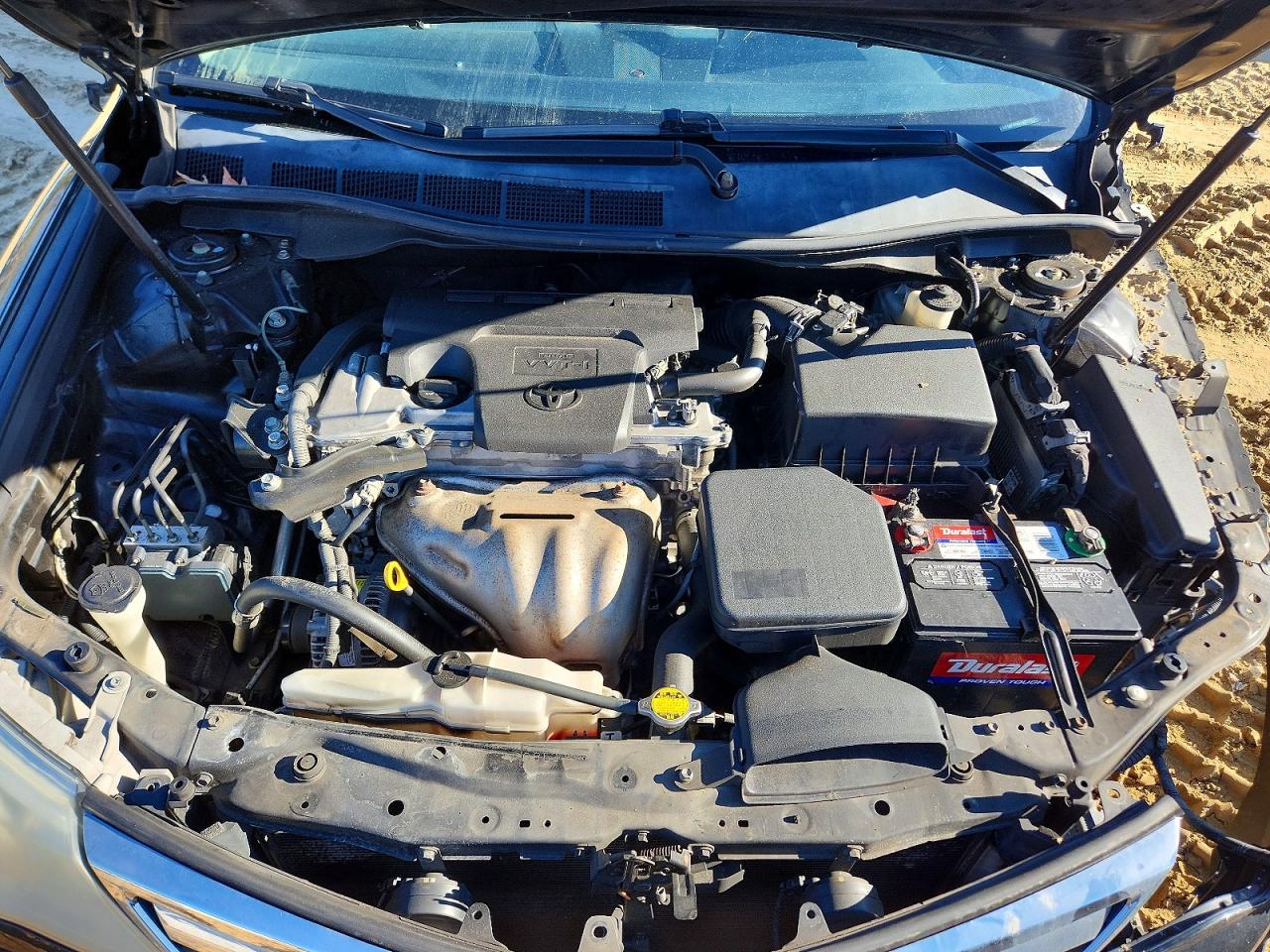 2012 TOYOTA CAMRY LE photo 11