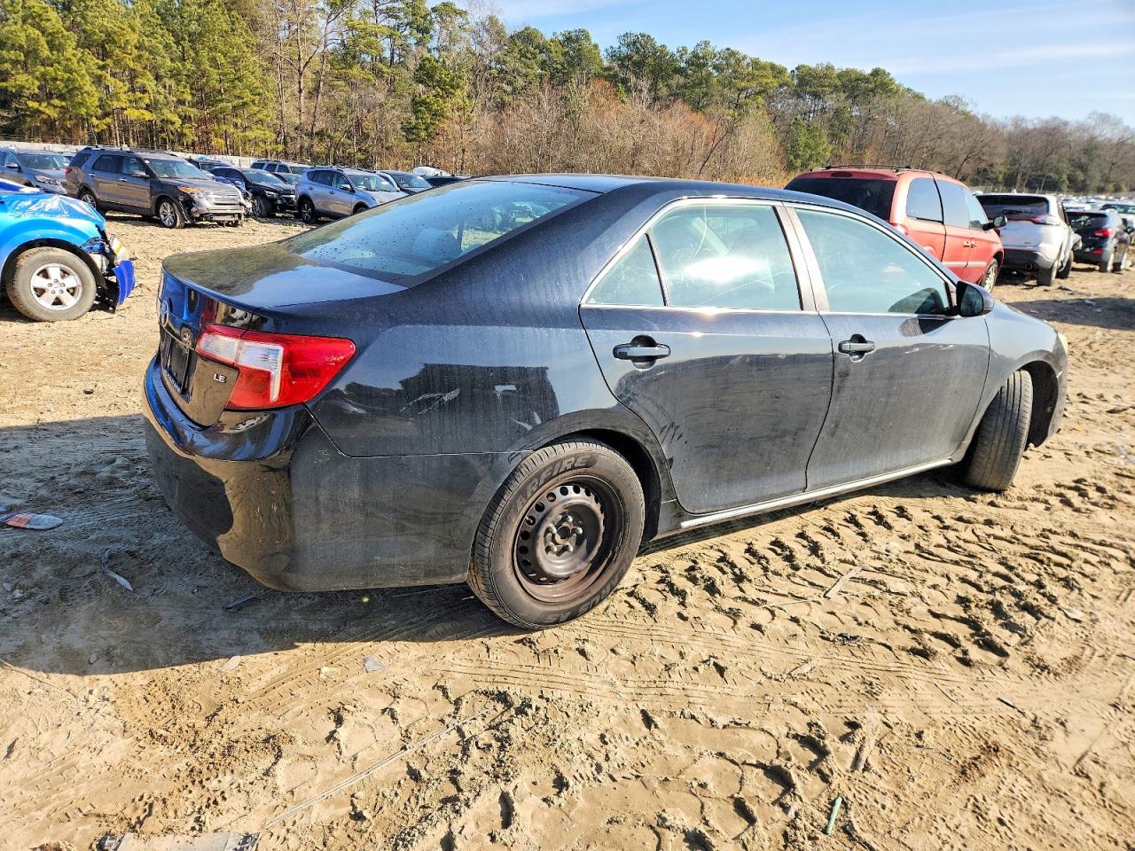 2012 TOYOTA CAMRY LE photo 3