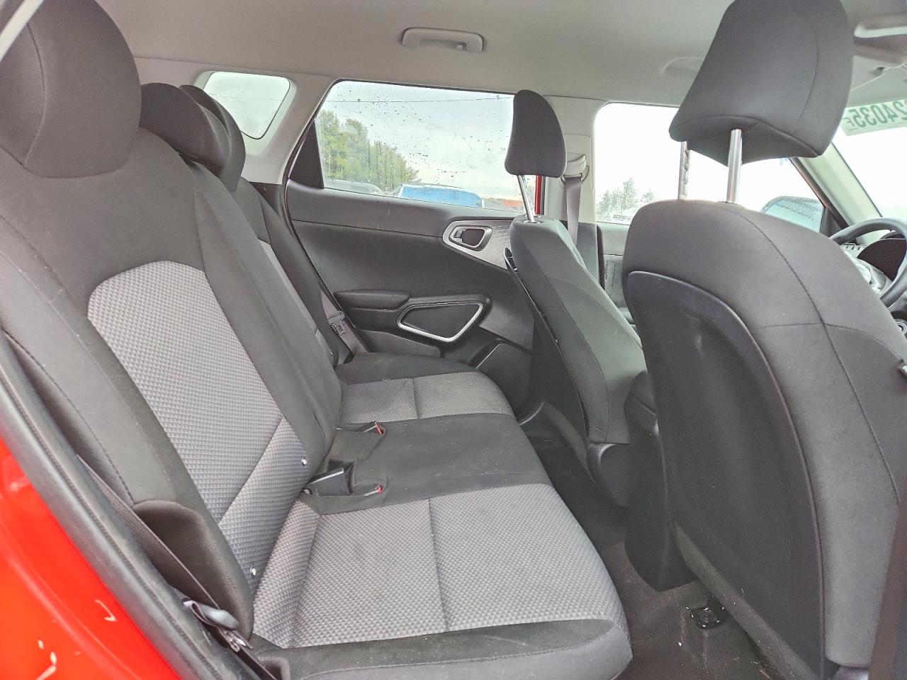 2022 KIA SOUL LX photo 10