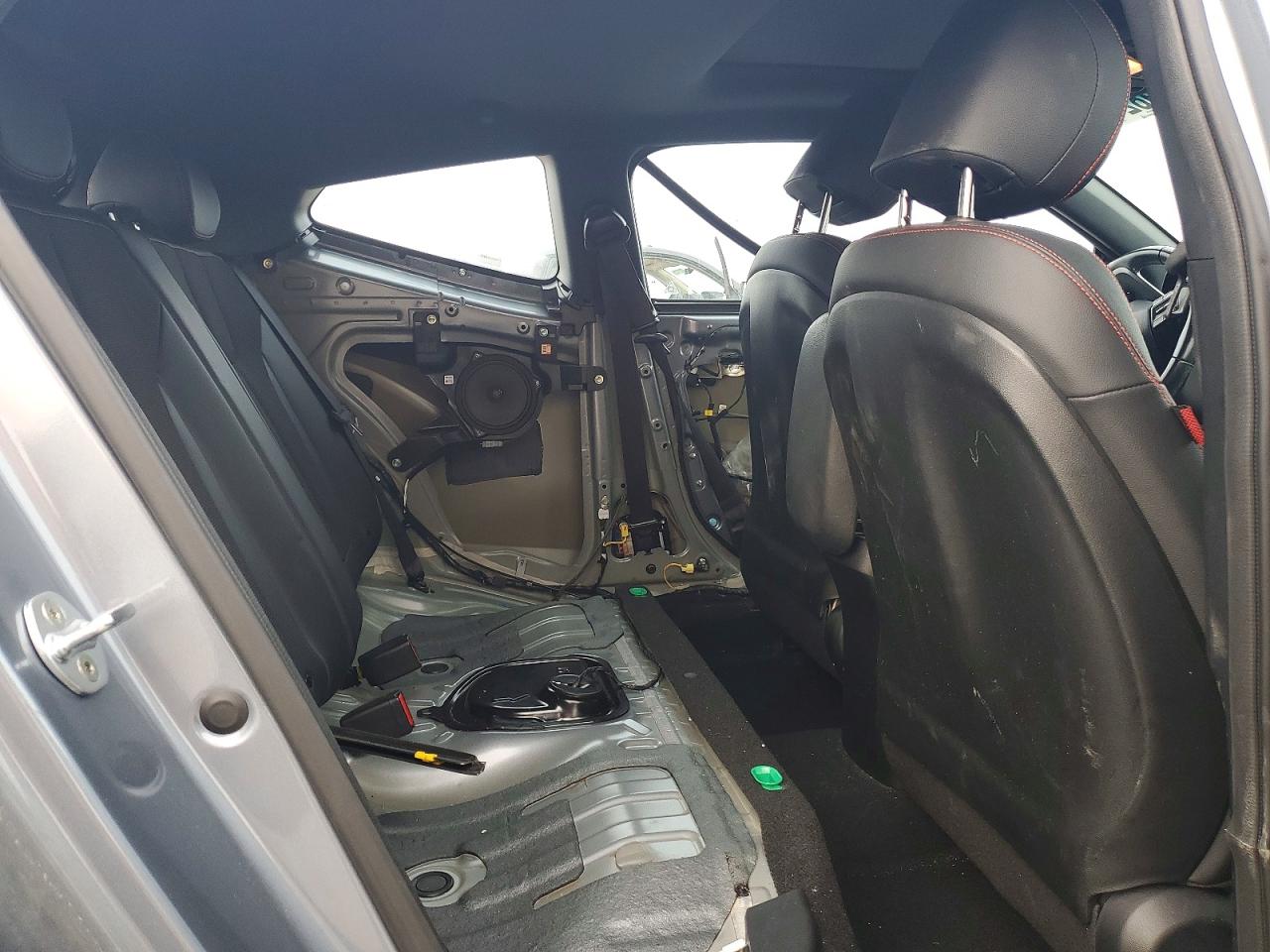 2019 HYUNDAI VELOSTER BASE photo 10