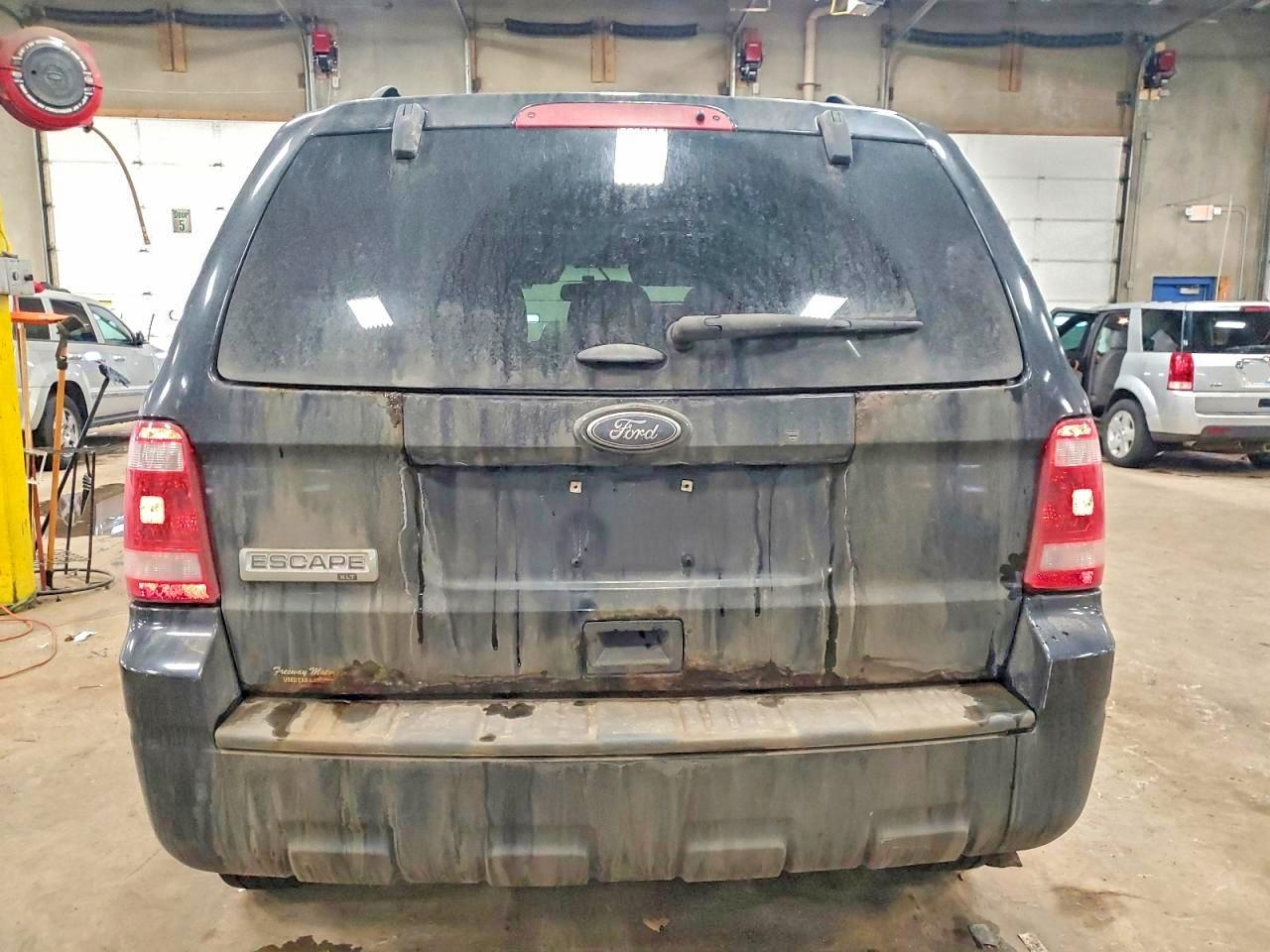 2012 FORD ESCAPE XLT photo 6