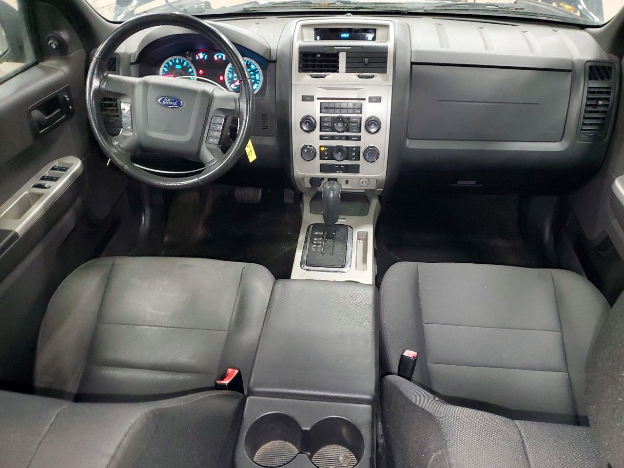 2012 FORD ESCAPE XLT photo 8